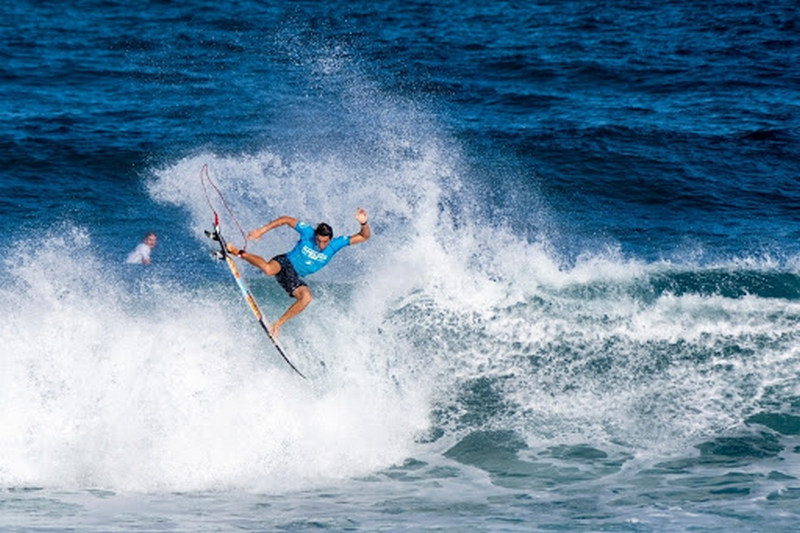 Leonardo Fioravanti qualifica il surf azzurro. Ai Giochi in 372: spedizione sempre più da record
