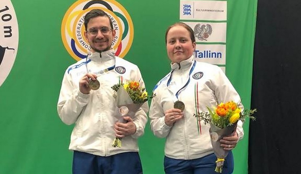 Europei 10 metri: Ceccarello e Sollazzo bronzo nella carabina mista a Tallinn, sul podio anche Monna nella pistola