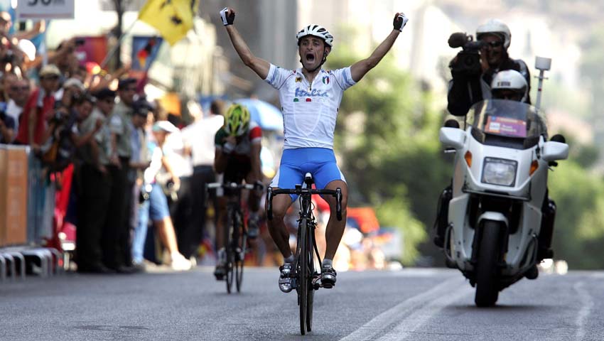 Bettini nella storia, 10 anni fa il primo oro olimpico azzurro su strada