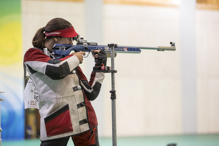 Gold medal for Petra Zublasing at the Shooting World Cup in 10 m rifle. First Italian qualification for Rio 2016