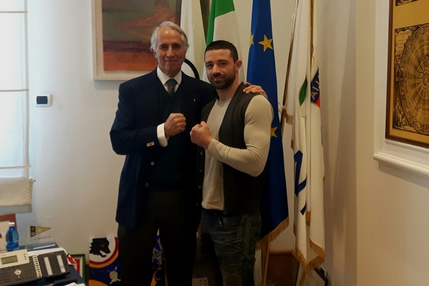 Malagò incontra il campione mondiale WBA Giovanni De Carolis