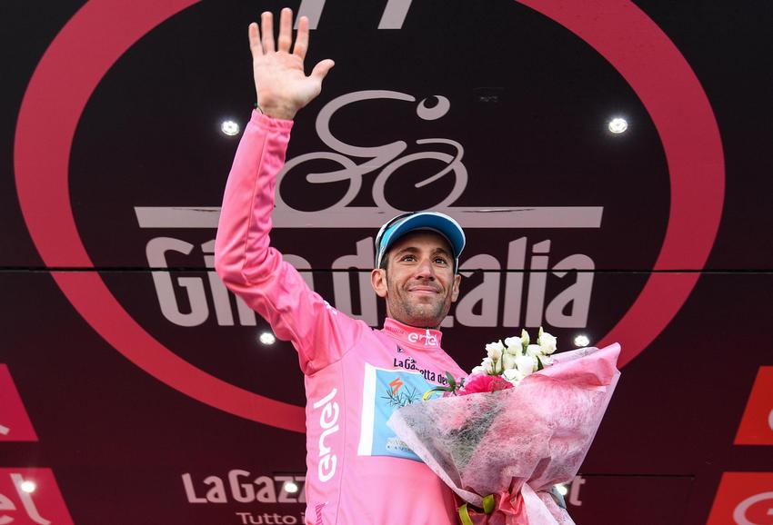 Giro d'Italia: Nibali fa l'impresa, si prende la maglia rosa. Malagò: "sensazionale, un grande campione"