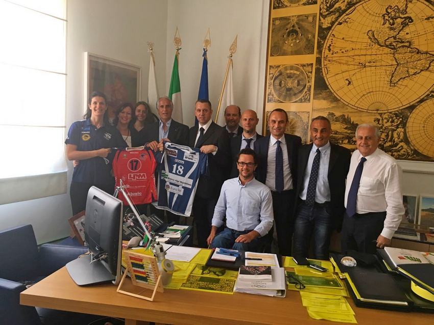 Malagò, insieme al Ministro Costa, incontra le delegazioni dei club di pallavolo di Mondovì