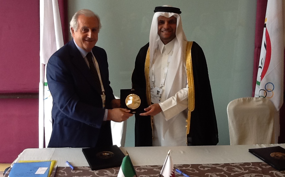 Fabbricini firma accordo di cooperazione con Qatar