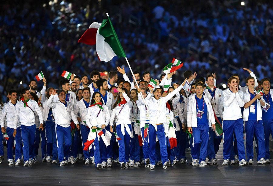 Baku 2015, su il sipario. La Quintavalle sventola l'orgoglio italiano nella cerimonia di apertura