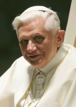 CONI: Gli auguri a Papa Bendetto XVI del Presidente Petrucci e dello sport italiano
