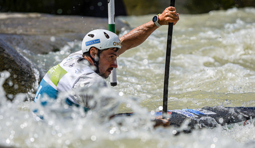Kayak: Giovanni De Gennaro conquista il primo posto in Coppa del Mondo a Praga