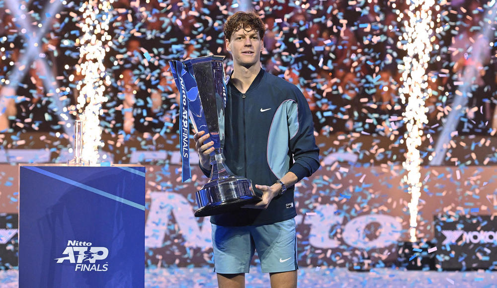 Jannik Sinner da urlo a Torino: annienta l'americano Fritz e vince un titolo storico alle ATP Finals