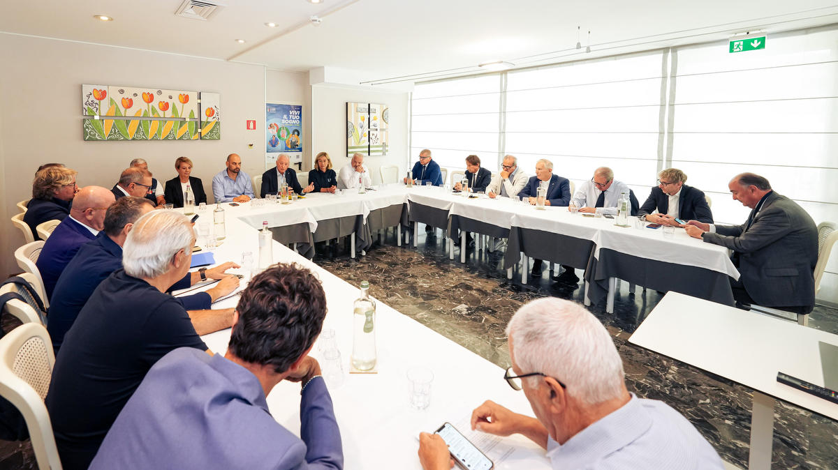 The President Buonfiglio met with the CIE delegates and took part in the conference of Presidents of CONI’s Regional Committees