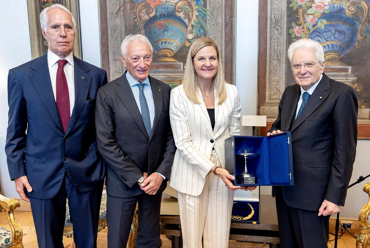 Italy receives the Olympic Cup for its support of Milano Cortina 2026. President Mattarella and the Government awarded the Olympic Order 
