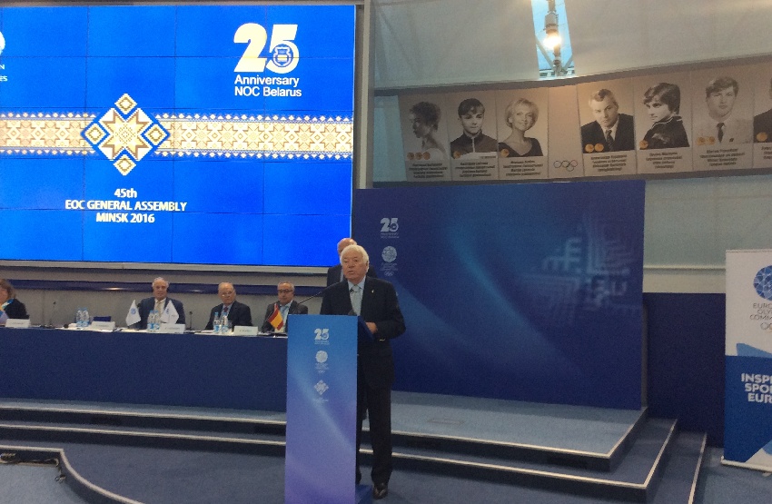 Nicola Pietrangeli riceve il Premio "Alloro Olimpico Europeo"