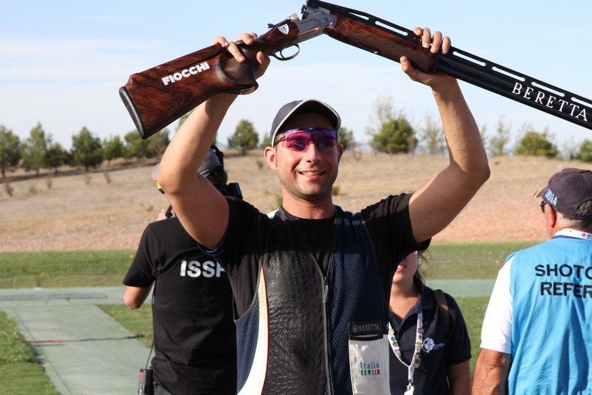 Antonino Barillà gets World Championship gold medal, an Italian qualification to Rio 2016 in Double Trap