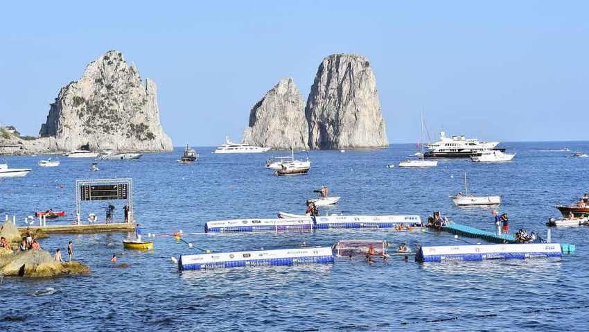 SPORT@EXPO2015: great performance of the Italian national water polo team (Settebello) against Spain in front of Capri's cliffs 