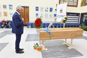 andrea abodi  camera ardente nino benvenuti foto mezzelani  gmt076