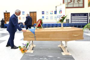 andrea abodi  camera ardente nino benvenuti foto mezzelani  gmt081