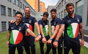 armanifotomezzelanigmtsport104