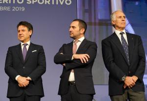 collari_doro_foto_mezzelani_pagliaricci_gmt275_20191216_1585239051