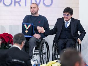 web collari 0255 ph simone ferraro sfa08412 20231222