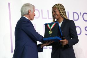 0320 collari oro lpg01088 ph di tondo pagliaricci coni  ph di tondo pagliaricci coni 