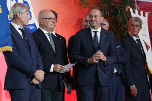 0356 collari oro lpg01363 ph di tondo pagliaricci coni 