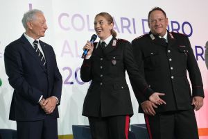 0390 collari oro lpg01485 ph di tondo pagliaricci coni 