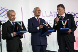 0437 collari oro lpg01795 ph di tondo pagliaricci coni 