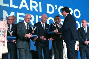 collari d oro mezzelani pagliaricci gmt322