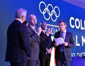 collarimezzelaniferrarogmt306