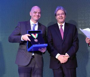 collarimezzelaniferrarogmt307