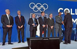 collarimezzelaniferrarogmt392