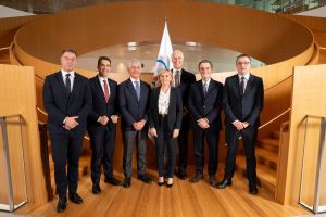 54296613641de5c3e8 k