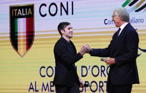 12 Ginnastica Collari Oro Foto Luca Pagliaricci LUP02382 copia