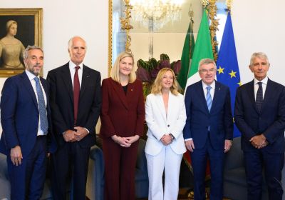 Il Presidente Meloni ha ricevuto a Palazzo Chigi la neo Presidente CIO Coventry e il Presidente uscente Bach