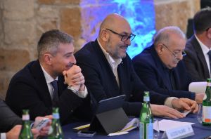 giunta taranto foto mezzelani gmt