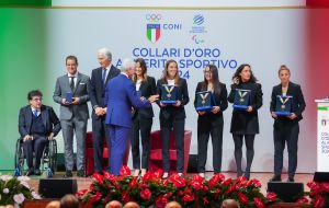 coni 0091 collari d oro sfe08508 copia simone ferraro ph