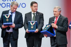 coni 0185 collari d oro sfe09924 copia simone ferraro ph