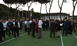 mezzelanicarbonegmtvanityfair075