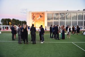 mezzelanicarbonegmtvanityfair078