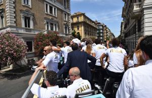 160622 107 consegna tricolore Foto Mezzelani-Carbone GMT