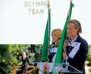 160622 137 consegna tricolore Foto Mezzelani-Carbone GMT