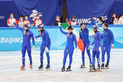 Mixed relay wins a historic silver medal