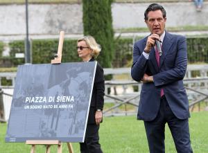 062 Presentazione Piazza di Siena Pagliaricci GMT