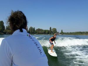 42302512_2152265495016410_3639022044965765120_o