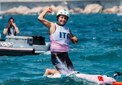 Sailing, epic Marta Maggetti: gold medal for the Italian in iQFOiL