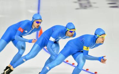 Speed skating: team pursuit and W 500 meters