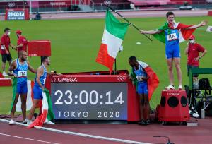 Staffetta 4x100 ITA ORO Foto Luca Pagliaricci GMT _TOK7767 copia