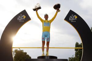 Vincenzo Nibali Premiazione 03