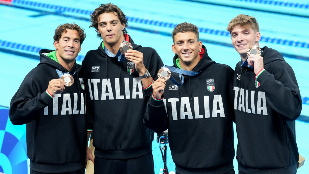 L'Italia Team cala il tris a Parigi 2024: medaglia di bronzo per gli azzurri della 4x100 stile libero