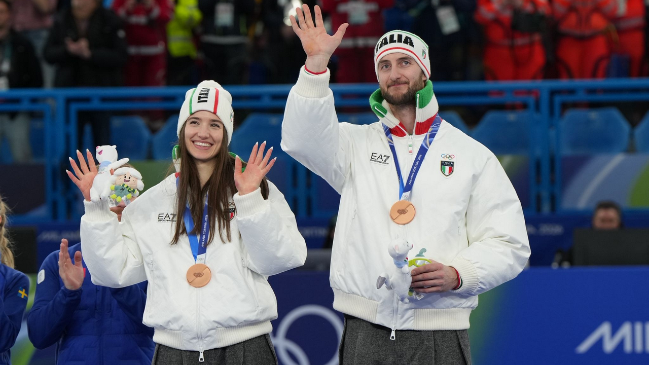 Constantini and Mosaner take bronze in mixed doubles: Great Britain beaten 5–3 in Cortina